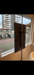 Monitor LG 55 inch met plafondbeugel, Amsterdam