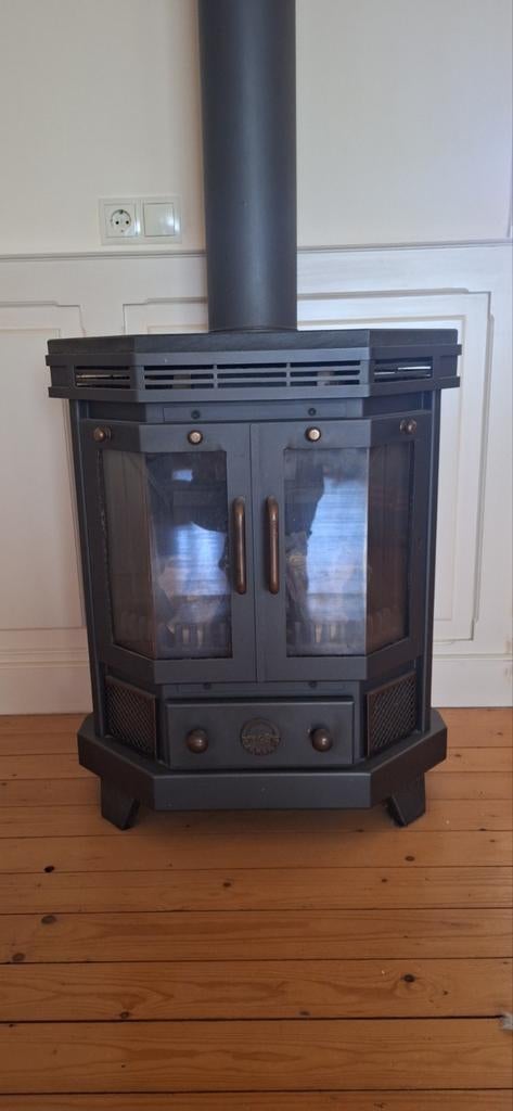 Barbas gaskachel met spekstenen plaat ,diameter gat 16,5 cm., Huis en Inrichting, Kachels, Ophalen, Gebruikt, Gas, Vrijstaand