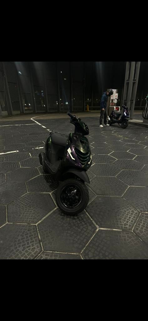 Zip 172cc LC brom zonder wok, Fietsen en Brommers, Scooters | Piaggio, Ophalen, Zo goed als nieuw, Tweetakt, Zip
