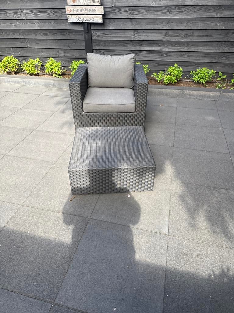 Loungestoel met hocker, Ophalen, Zo goed als nieuw