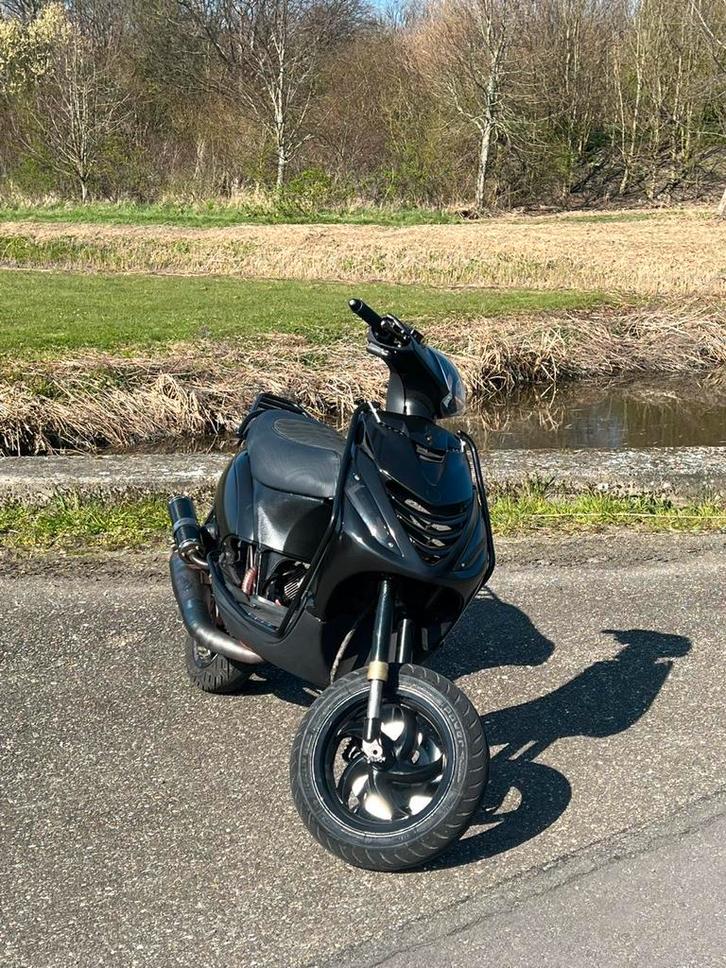Zip 172 UK (ook te ruil) of in onderdelen, Fietsen en Brommers, Brommeronderdelen | Scooters, Zo goed als nieuw, Piaggio, Uitlaat
