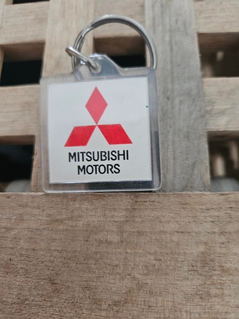 Mitsubishi Auto sleutelhanger, Verzamelen, Ophalen of Verzenden, Auto's