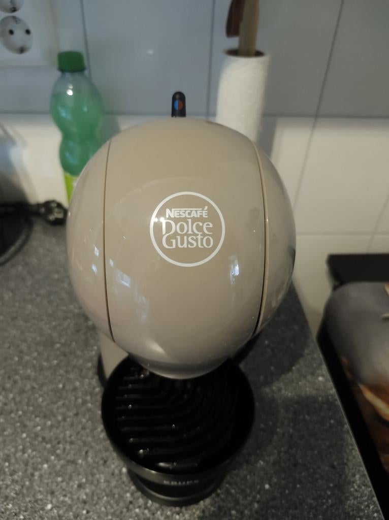 Z.g.a.n Dolce Gusto VERKOCHT, Witgoed en Apparatuur, Koffiezetapparaten, Ophalen of Verzenden, Zo goed als nieuw, Koffiemachine