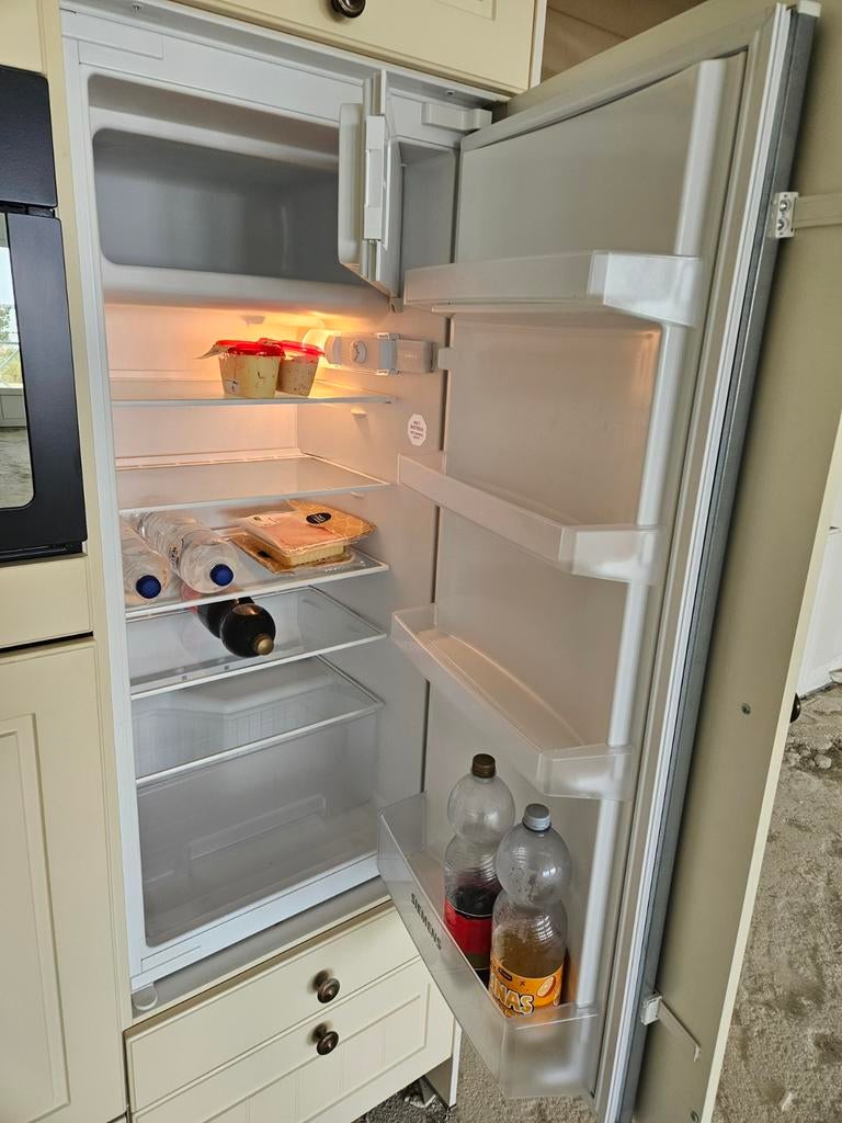 Bosch vaatwasser, Miele koelkast en Pelgrim magnetron/oven., 200 liter of meer, Ophalen, Met aparte vriezer, 160 cm of meer