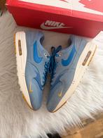 Nike Air Max one gedragen blauw wit geel mini swoosh patta, Overige kleuren, Ophalen of Verzenden, Sneakers of Gympen, Zo goed als nieuw