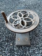 Antieke Graanmolen - Trituradora B-4, Ophalen