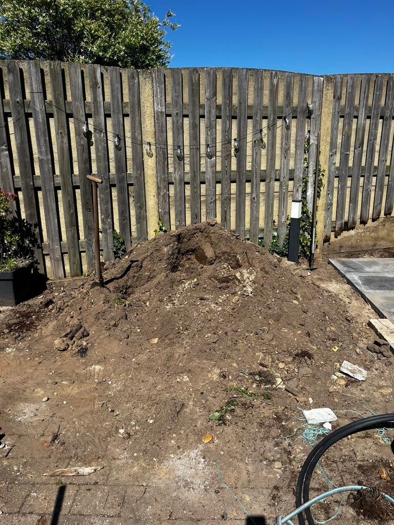 GRATIS zwarte grond, Ophalen, Tuinaarde