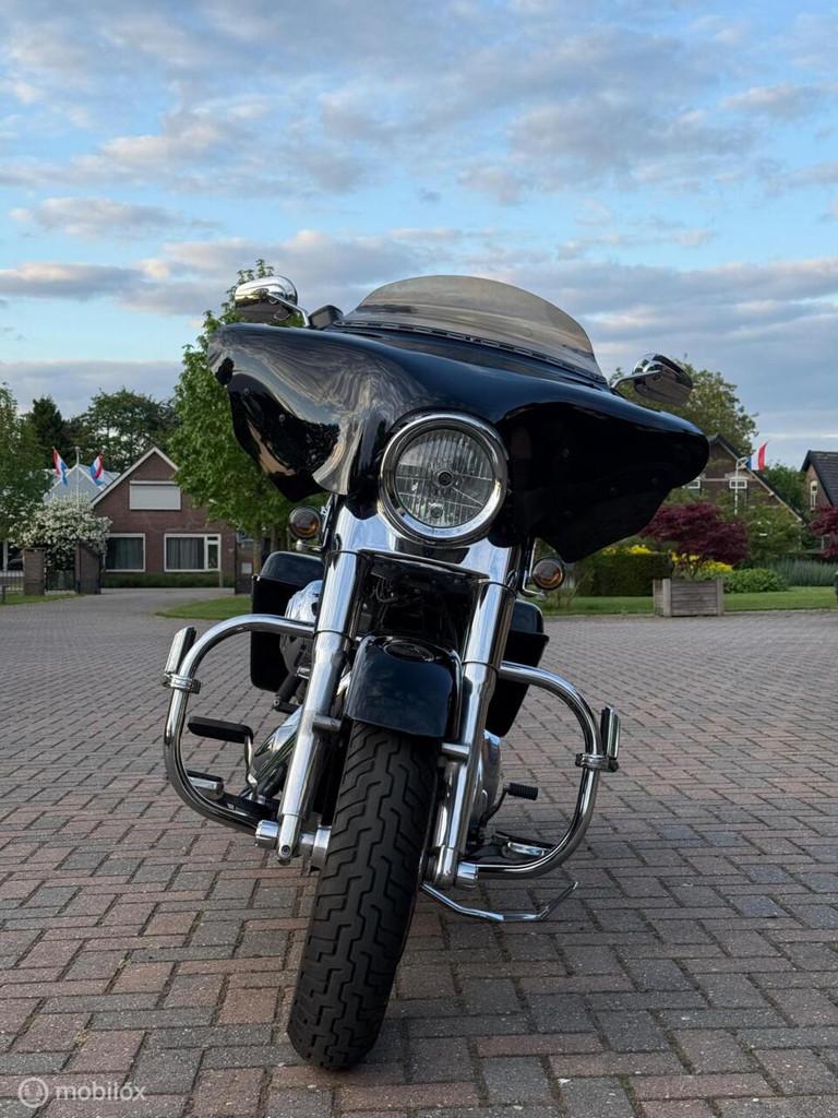 Harley Davidson 103 FLD Switchback Origineel Nederlands 2011, Motoren, 1690 cc, Chopper, Bedrijf, Meer dan 35 kW