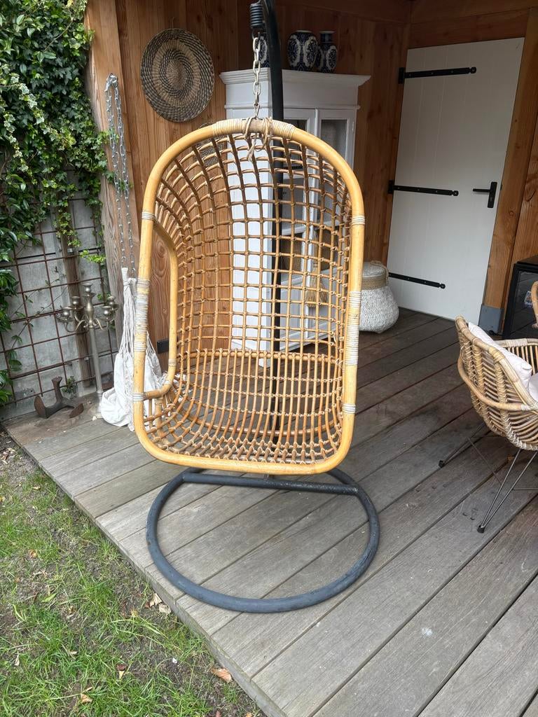 Schommelstoel / hangstoel van rotan, Huis en Inrichting, Stoelen, Gebruikt, Overige kleuren, Riet of Rotan, Ophalen of Verzenden