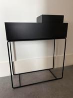 Ferm Living plantbox inclusief bijpassende plantenbak, Ophalen, 50 tot 100 cm, Zo goed als nieuw, Metaal