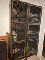 2 stalen lockerkasten met gaasdeuren, Ophalen of Verzenden