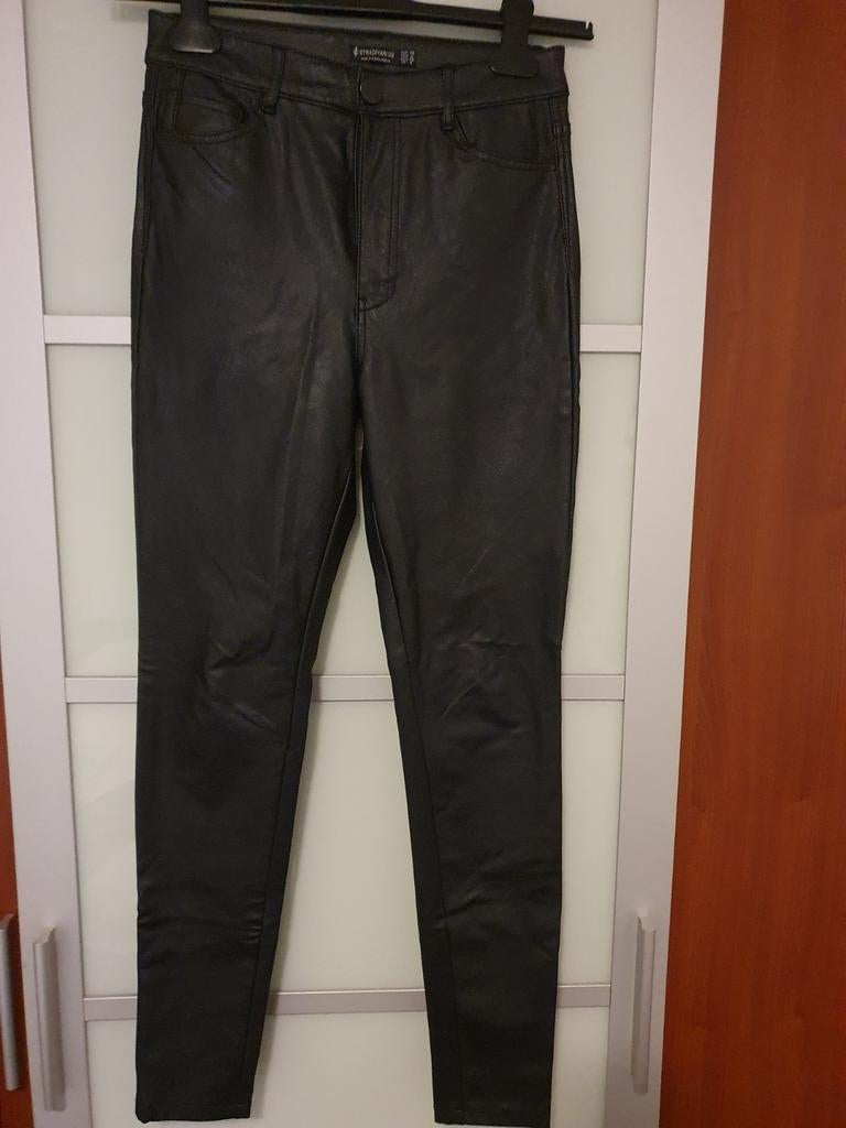 Nep leren broek nieuw, Kleding | Dames, Broeken en Pantalons, Zwart, Nieuw, Ophalen of Verzenden, Maat 36 (S)