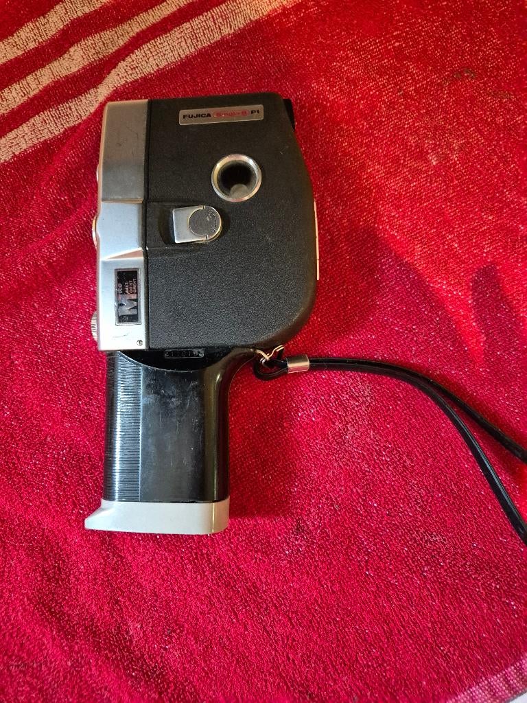 Fujic vintage filmcamera, Verzamelen, Fotografica en Filmapparatuur, Ophalen of Verzenden, 1960 tot 1980, Filmcamera