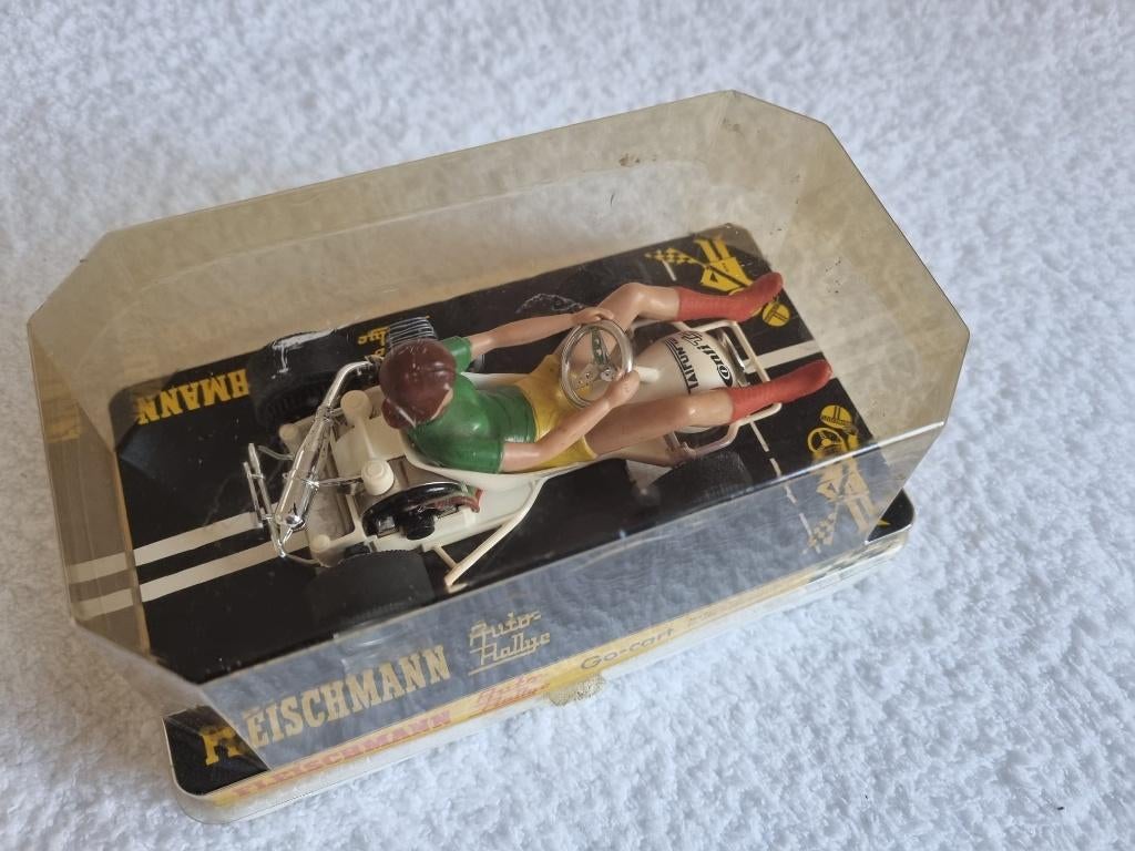 Fleischmann 3270 Go Kart wit: vrouw met geverfd haar, NIEUW, Ophalen of Verzenden, Nieuw, Elektrisch, Fleischmann