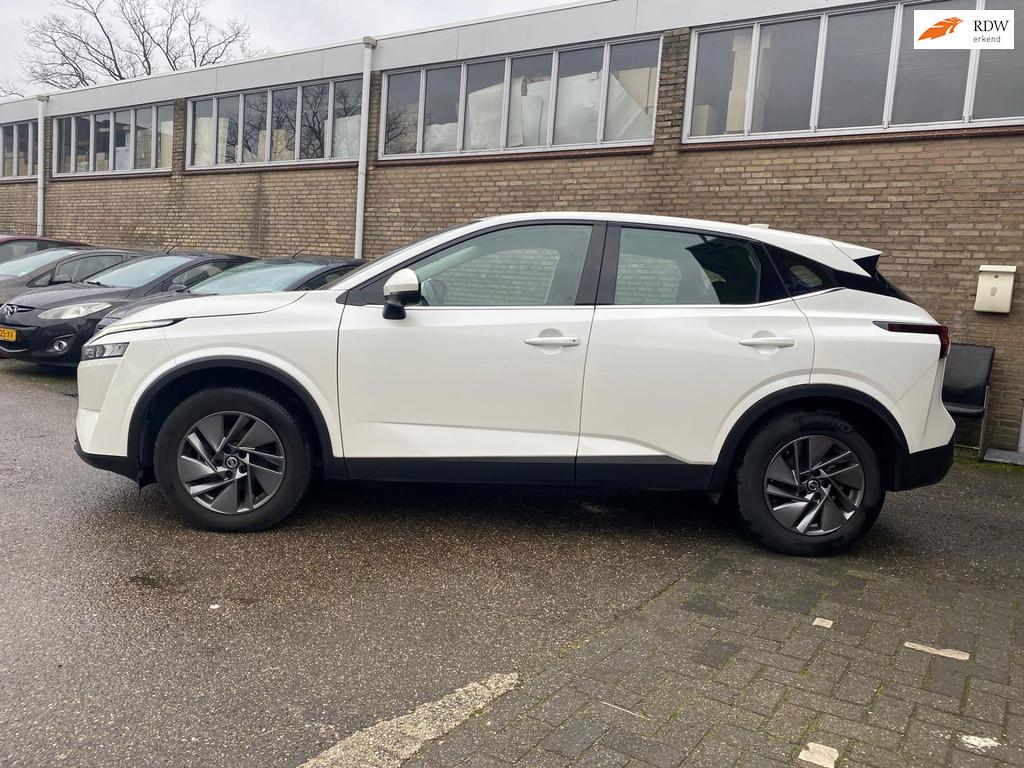 Nissan Qashqai 1.3 MHEV Xtronic Business Executive, Automaat, Gebruikt, Wit, Bedrijf