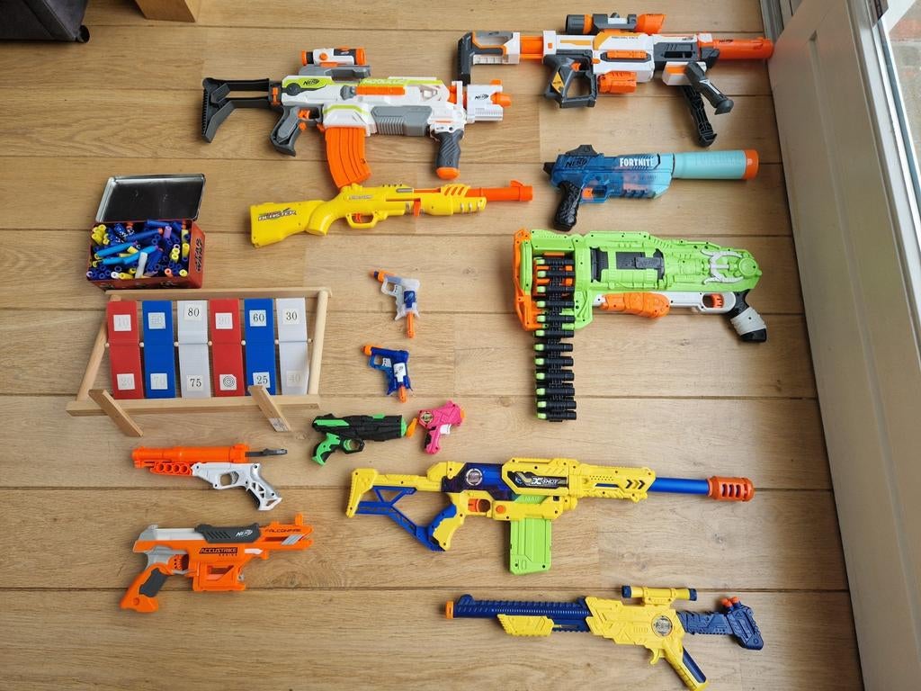 Unieke Nerf met toebehoren, Ophalen of Verzenden, Zo goed als nieuw, Jongen of Meisje