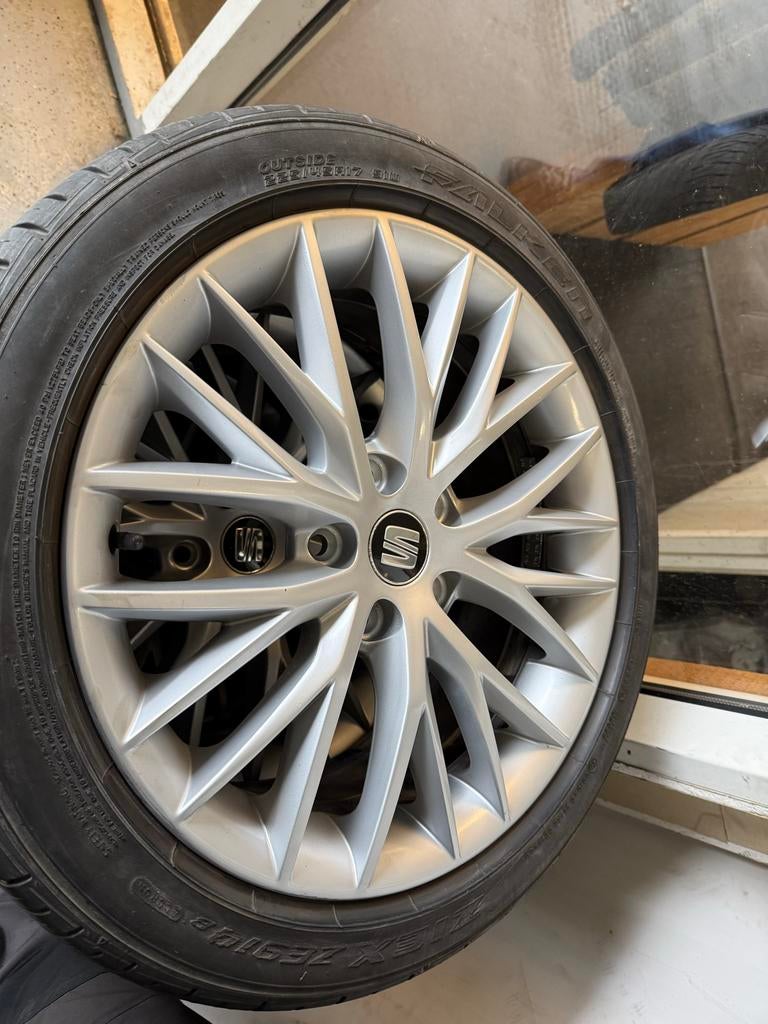 Seat Leon, 17 Inch velgen met banden, 5 x 112, Auto-onderdelen, Banden en Velgen, Banden en Velgen, 17 inch, Ophalen of Verzenden
