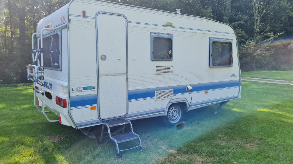 Adria Unica B 432PY (2003), Treinzit, Particulier, Adria, Tot en met 4