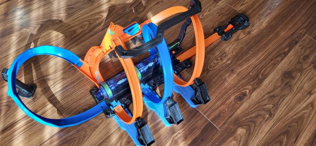 Hot Wheels Kurkentrekker Looping - Compleet met Batterijen, Kinderen en Baby's, Speelgoed | Racebanen, Ophalen of Verzenden, Hot Wheels