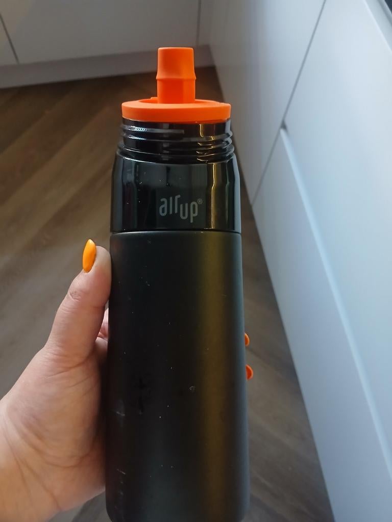 Air up drinkfles zonder dop- Zwart met oranje accent, Ophalen of Verzenden, Gebruikt