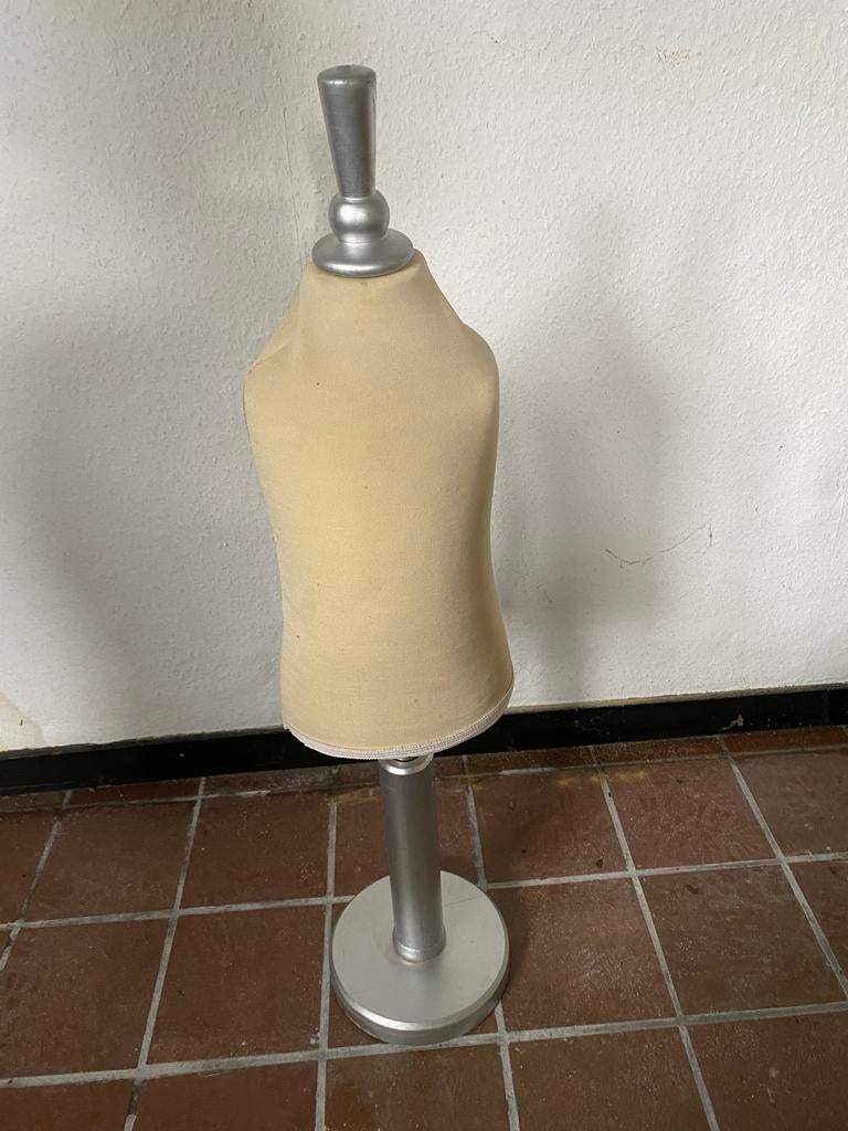 Mini etalagepop / paspop voor kinderkleding 75 cm hoog, Ophalen, Gebruikt, Hout, Kinderen