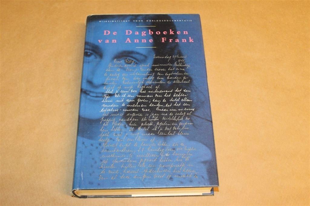 Dagboeken van Anne Frank — Wetenschappelijke Editie 1986, Ophalen of Verzenden, Gelezen