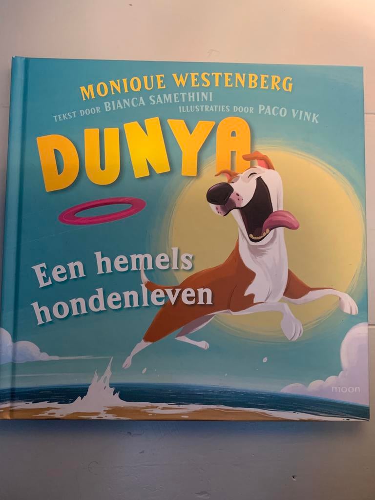 Dunya  Een hemels hondenleven, Boeken, Ophalen of Verzenden, Zo goed als nieuw, Fictie algemeen
