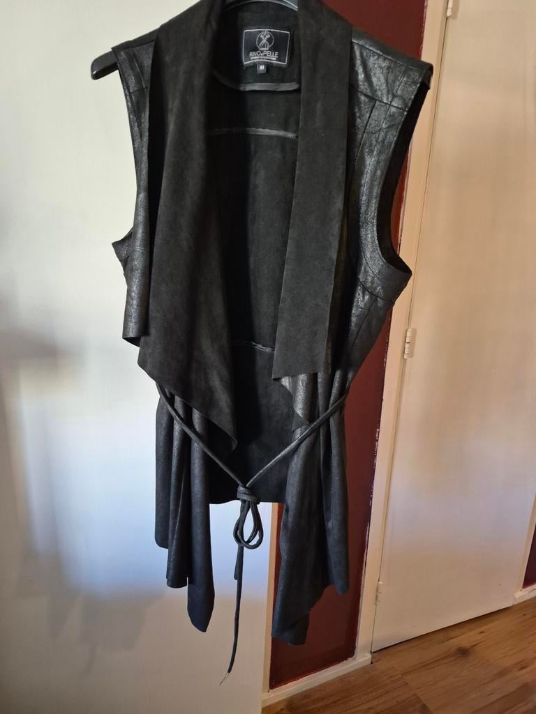 Dames gilet, Ophalen of Verzenden, Zo goed als nieuw, Maat 46/48 (XL) of groter, Zwart