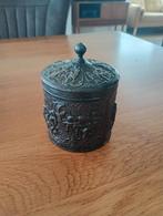 Antiek theedoosje potje verzilverd met relief afbeeldingen, Antiek en Kunst, Antiek | Goud en Zilver, Ophalen