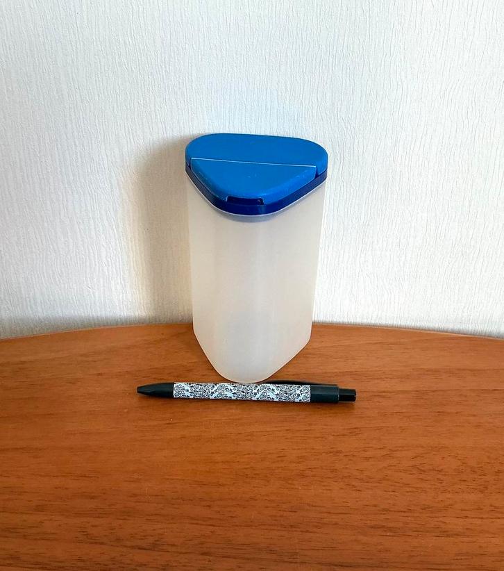 Tupperware Deltabus Strooibus voor zoetbeleg 3 openingen, Huis en Inrichting, Keuken | Tupperware, Overige typen, Ophalen of Verzenden