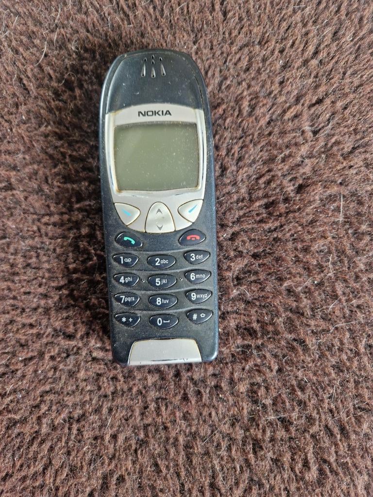 Nokia 6210 vintage telefoon, Gebruikt, Geen camera, Ophalen of Verzenden, Klassiek of Candybar
