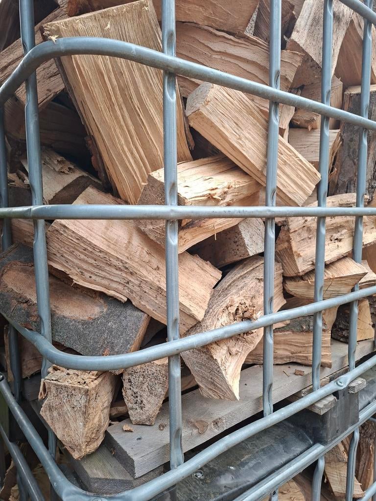 Haardhout beukenhout te koop €100,-- per krat., Tuin en Terras, Haardhout, 6 m³ of meer, Ophalen of Verzenden, Beukenhout, Blokken