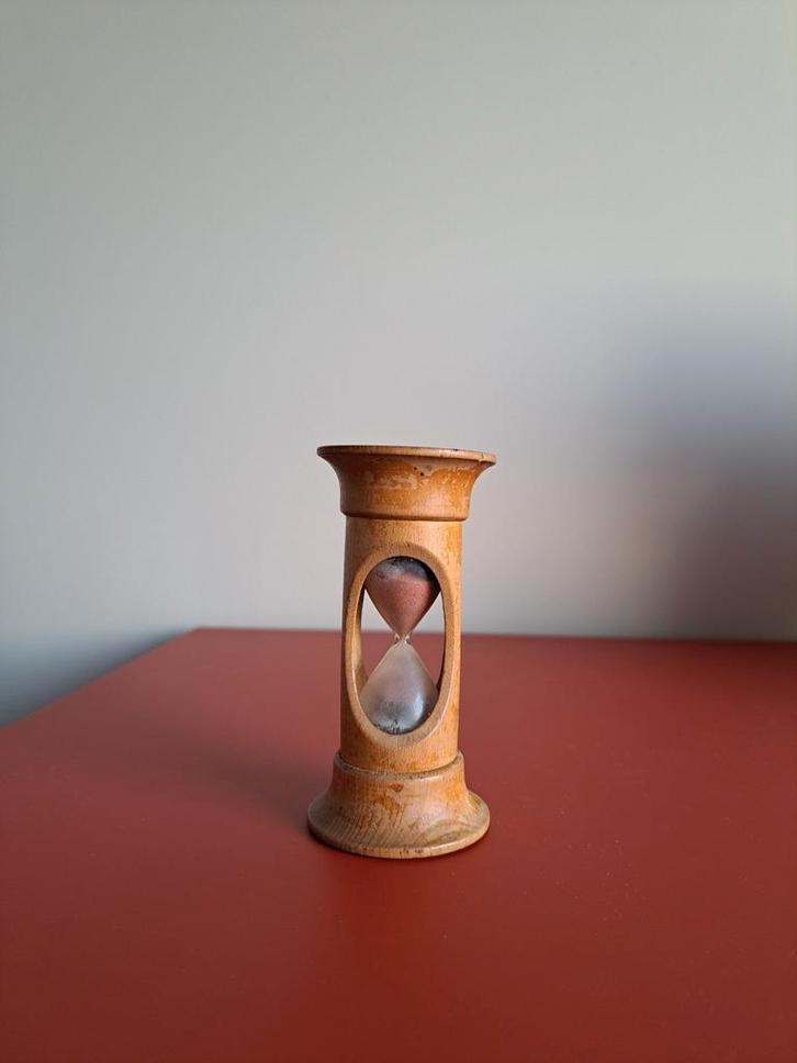 Vintage houten zandloper met glazen binnenwerk – decoratief, Antiek en Kunst, Antiek | Keukenbenodigdheden, Ophalen of Verzenden