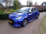 TOYOTA Yaris Hybrid 130pk CVT Executive bij Toyota specialis, 12 maanden, 450 kg, Gebruikt, Blauw
