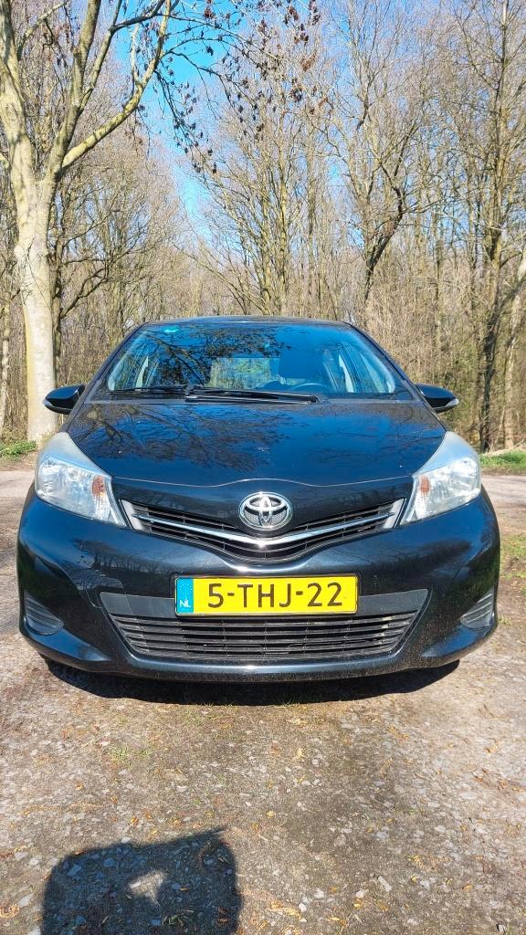 Toyota Yaris 1.0 Vvt-i 5-DRS 2014 Zwart, Auto's, Toyota, Particulier, Yaris, Centrale vergrendeling, Benzine, B, Hatchback, Handgeschakeld