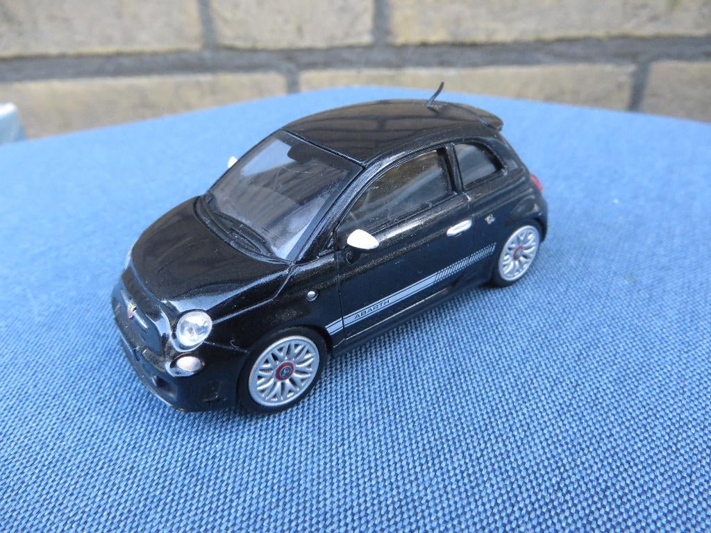 Motorama Fiat Abarth 500, Ophalen of Verzenden, Zo goed als nieuw, Auto, Overige merken