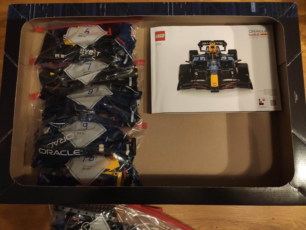 Lego Technic 42206 Red Bull F1, Ophalen