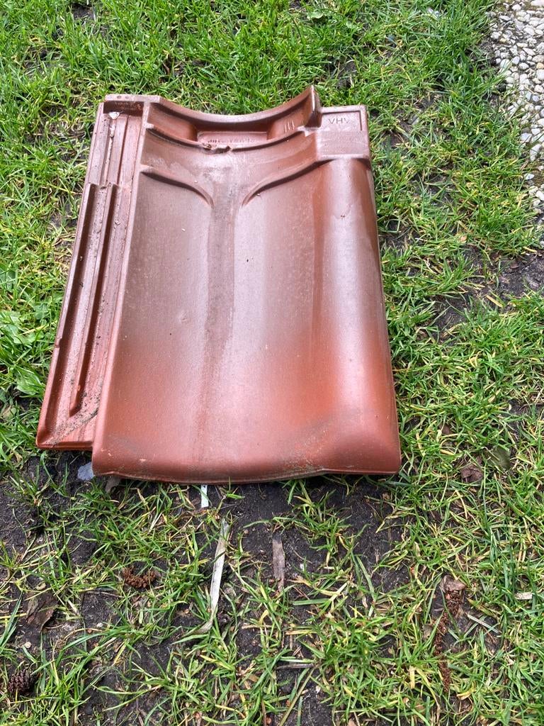 Koramic VHV dakpannen 50 stuks rood, Ophalen, Steen of Klei, Zo goed als nieuw, Minder dan 5 m²