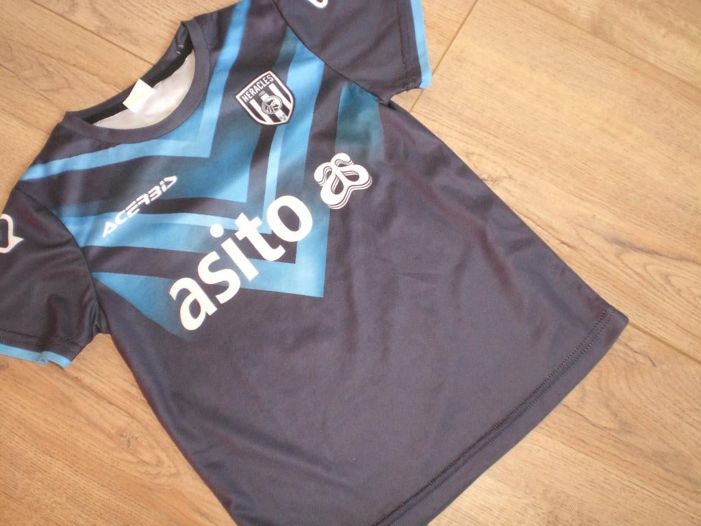 Heracles almelo  kinder voetbalshirtje, Ophalen of Verzenden, Zo goed als nieuw, Overige binnenlandse clubs