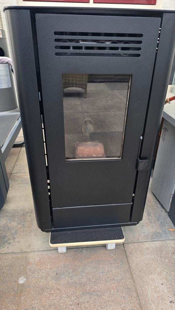 Palletkachel weinig gebruikt met ab en stofzuiger, Ophalen of Verzenden, Zo goed als nieuw, Vrijstaand, Overige soorten