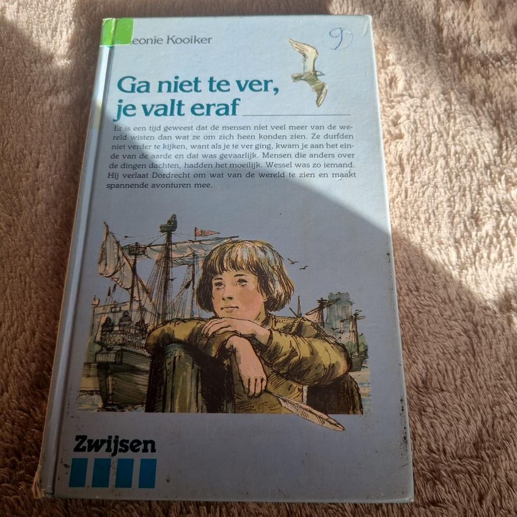 Ga niet te ver, je valt eraf - Leonie Kooiker - AVI E7, Ophalen of Verzenden, Gelezen, Leonie Kooiker, Fictie algemeen