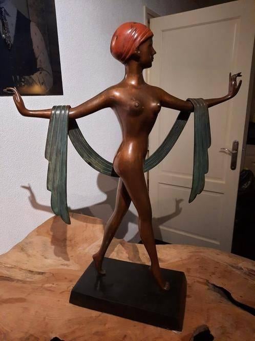 Brons beeld dame met sjaal, Antiek en Kunst, Ophalen, Brons