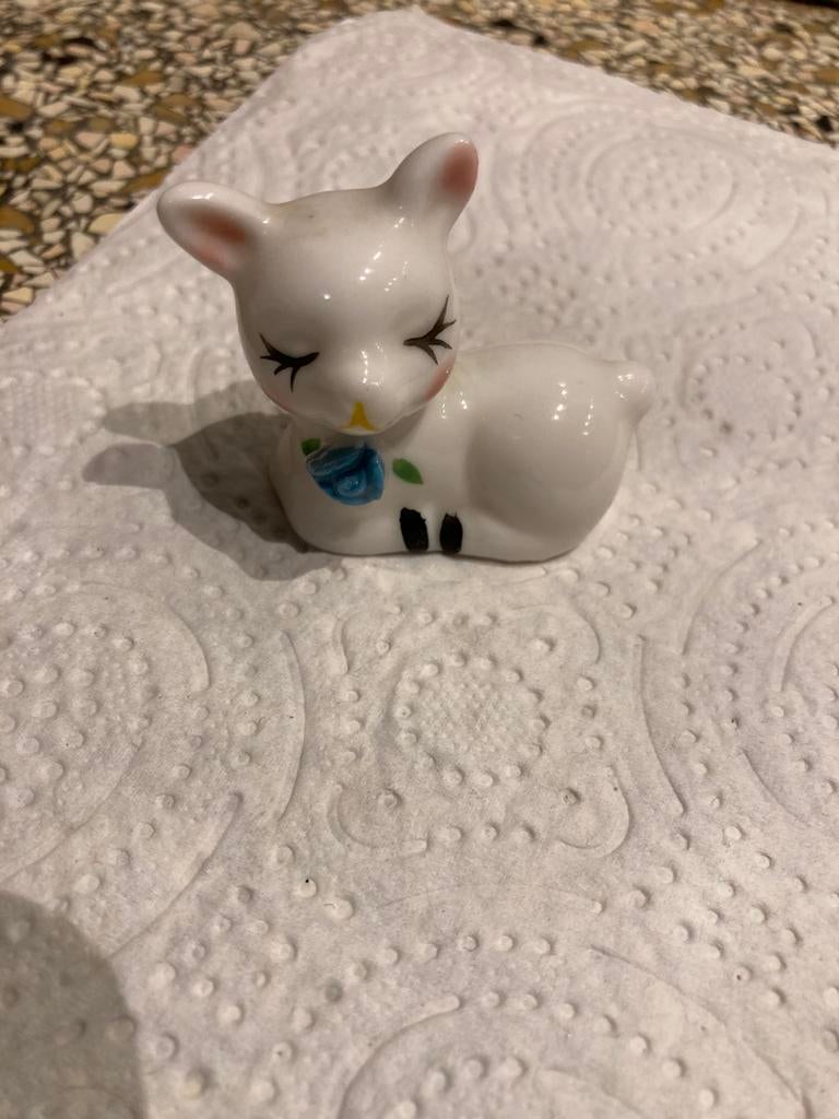 Beeldje lief, Verzamelen, Beelden en Beeldjes, Ophalen of Verzenden, Zo goed als nieuw, Dier