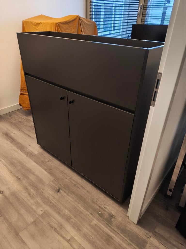 Donkergrijze archiefkast met plantenbak - ID Workspace, Ophalen