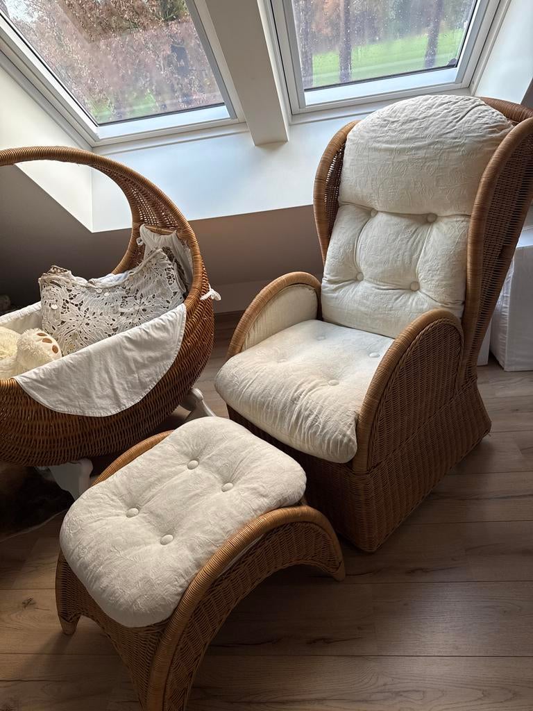 Rotan lounge stoel met kussen, Huis en Inrichting, Stoelen, Ophalen, Gebruikt, Overige kleuren, Riet of Rotan