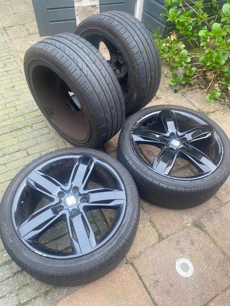 Seat Leon fr 18 inch velgen, Auto-onderdelen, Banden en Velgen, Ophalen, 18 inch, Gebruikt, Banden en Velgen