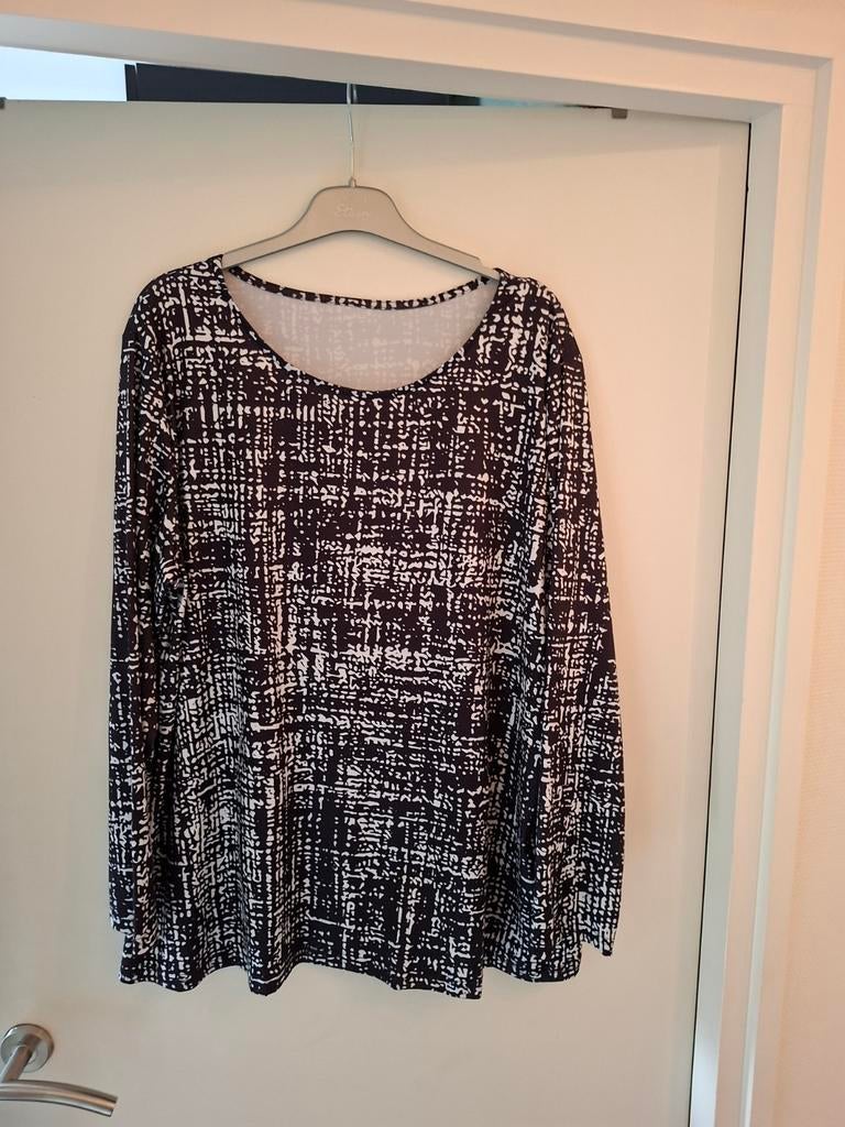 Zwart-witte top met lange mouwen   maat 46, Ophalen of Verzenden
