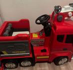 Elektrische brandweerauto voor kinderen - Scania P 250, Ophalen, Zo goed als nieuw, Afstandsbediening