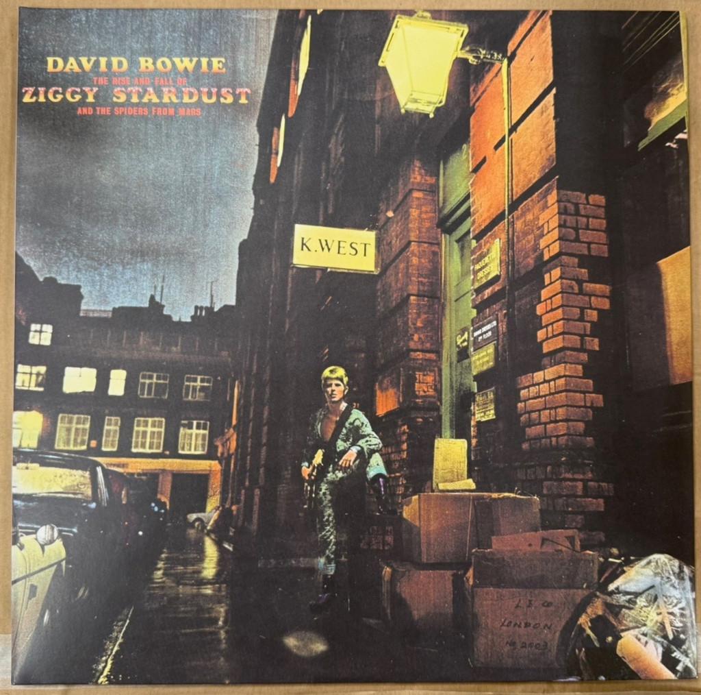 David Bowie - The Rise and Fall of Ziggy Stardust (LP/DVD), Ophalen of Verzenden, Zo goed als nieuw, 12 inch, Poprock