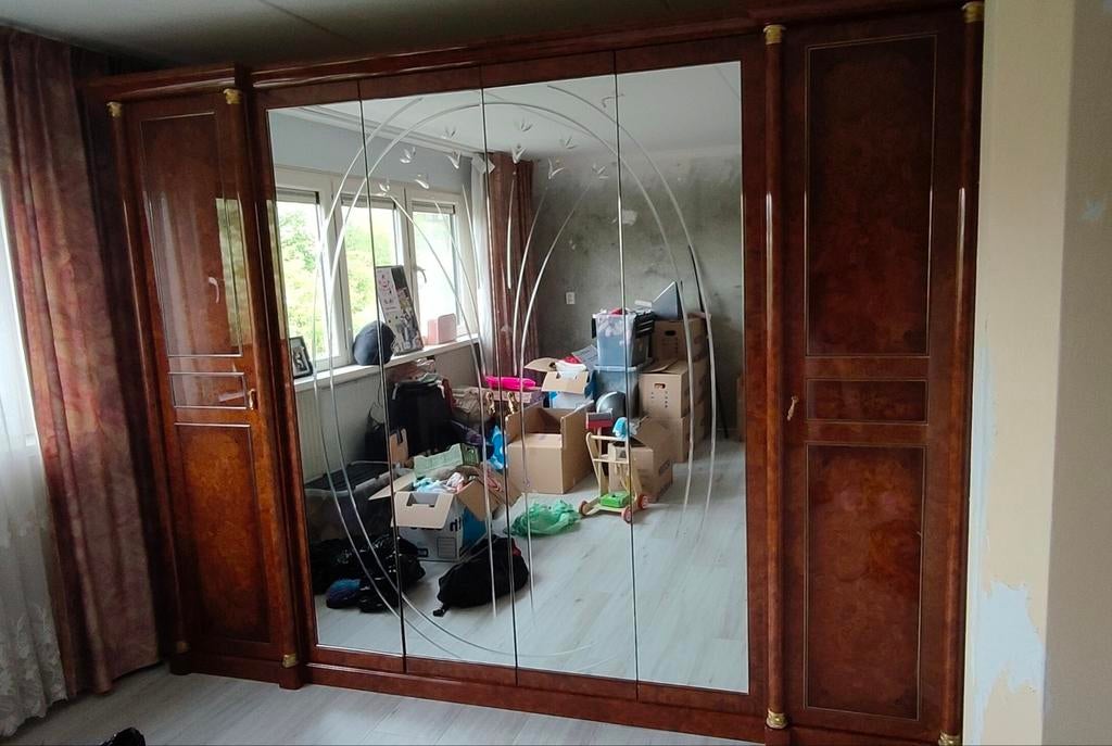 Italiaanse kledingkast, Ophalen, Zo goed als nieuw, 50 tot 75 cm, 200 cm of meer